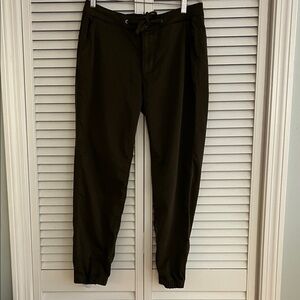 DL1961 Gwen Jogger in Army Green Size 28